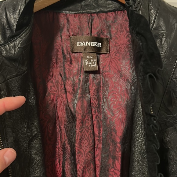 Danier Women’s Zip Up Leather Jacket w/Ruffles - Picture 2 of 7